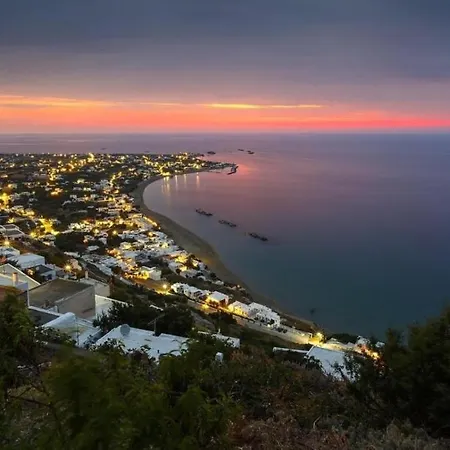 Skyros Seafront Studio-A Breath Away To The Beach 斯基罗斯岛