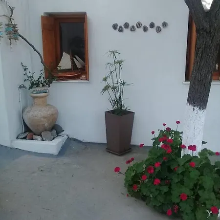 宾馆 Skyros Seafront Studio-A Breath Away To The Beach *