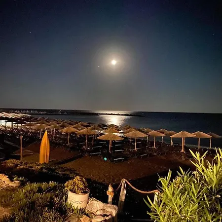 Skyros Seafront Studio-A Breath Away To The Beach 斯基罗斯岛