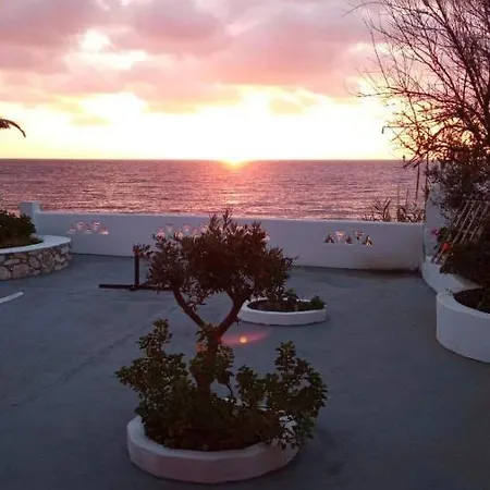 宾馆 Skyros Seafront Studio-A Breath Away To The Beach 斯基罗斯岛